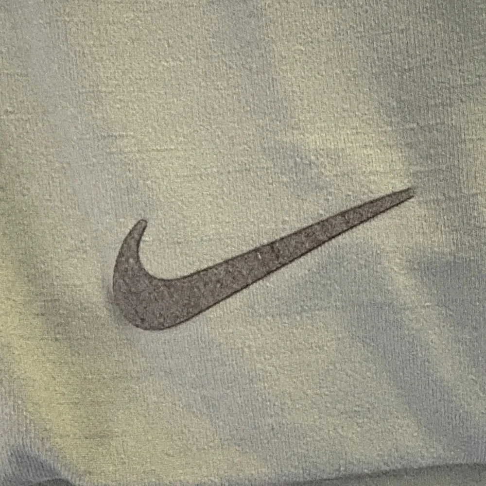 Nike Dri-Fit Yoga Sage Green Pullover Hoodie ~ Size Medium - Picture 2 of 6